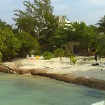 Beachfront Apartament Next To Nomads D1